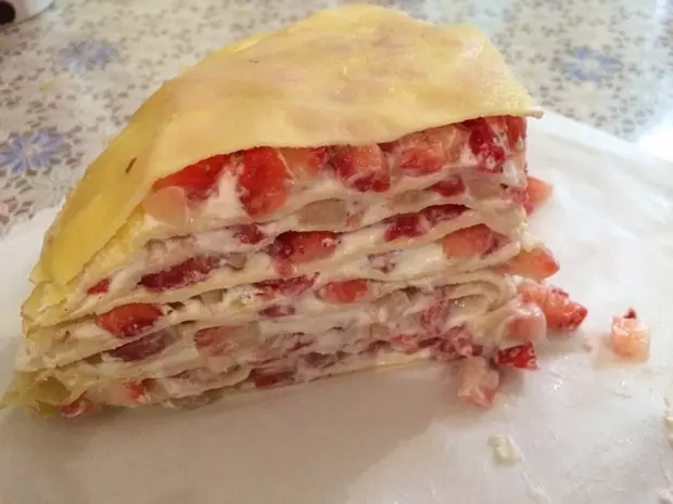 草莓千层蛋糕