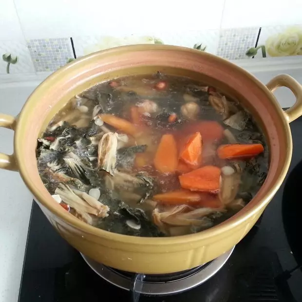 红萝卜菜干汤