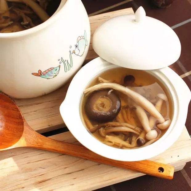 饭前一碗汤,身体最健康--杂菌汤