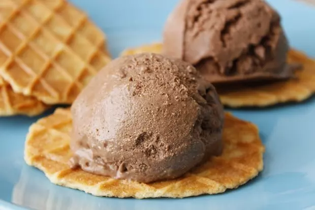 纯素豆腐巧克力冰淇淋