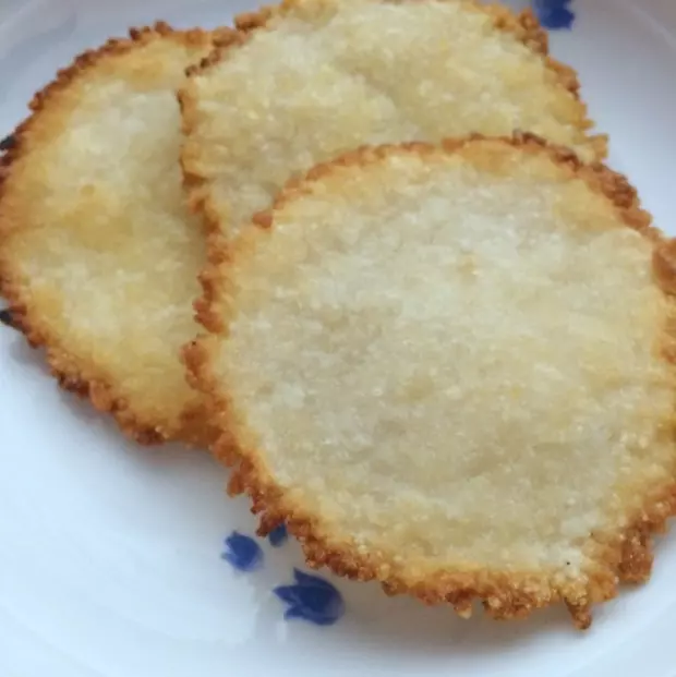 焦香米饭饼（剩饭大逆袭）