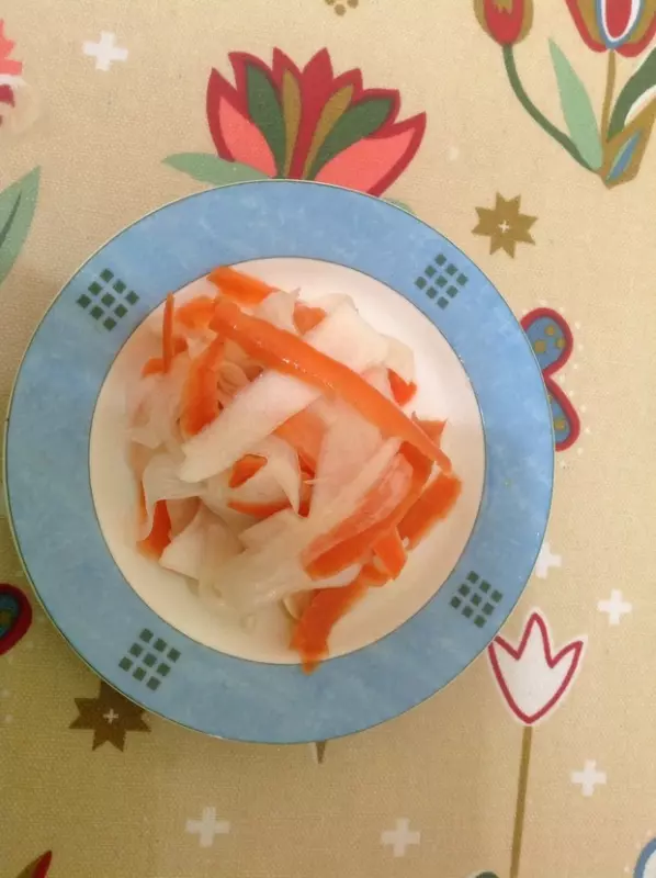 快手菜－－泡菜水腌蘿蔔皮