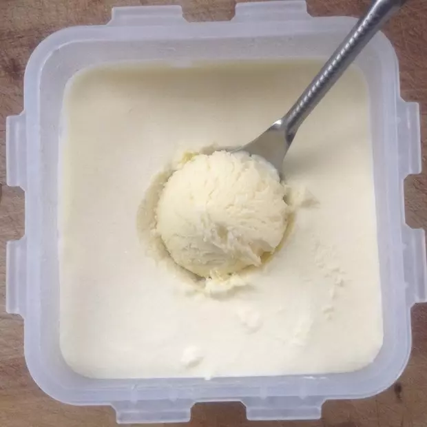 超簡單香草冰激淋（免攪打）