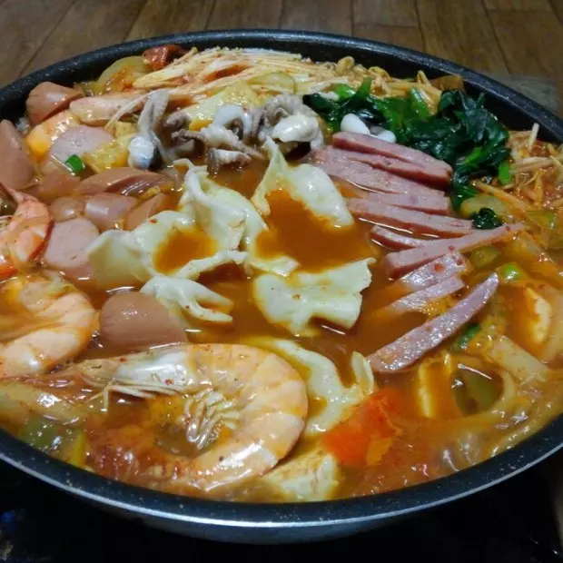 韩国部队汤부대찌개