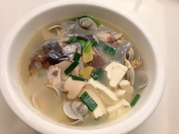 鱼头文蛤豆腐汤