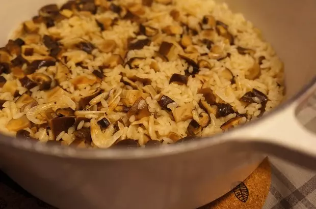 铸铁锅15分钟香菇油饭