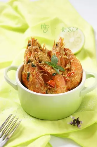 用泰式招牌菜拯救夏日味蕾——泰式咖喱蝦