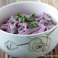 紫薯葱油面的做法