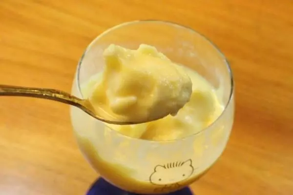 凤梨水果冰淇淋的做法