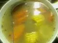 胡萝卜玉米骨头汤的做法