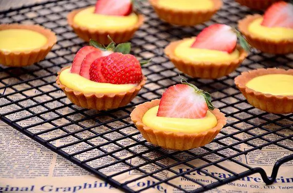 草莓脆皮蛋挞的做法