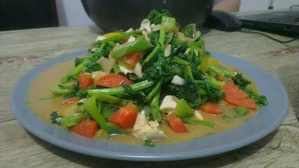 鸭蛋炒苔菜的做法