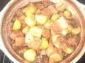 栗子砂鍋紅燒肉的做法