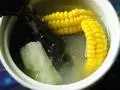 淮山玉米乌鸡汤的做法