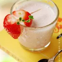 草莓蜂蜜汁的做法