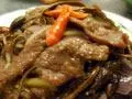 茶树菇炒嫩牛肉的做法