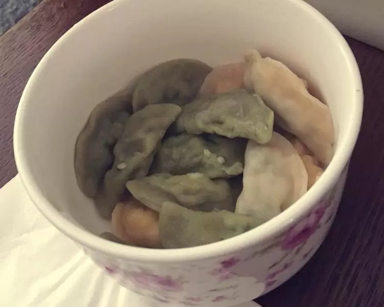 宝宝彩色迷你水饺