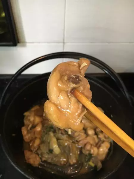 砂锅焖鸡