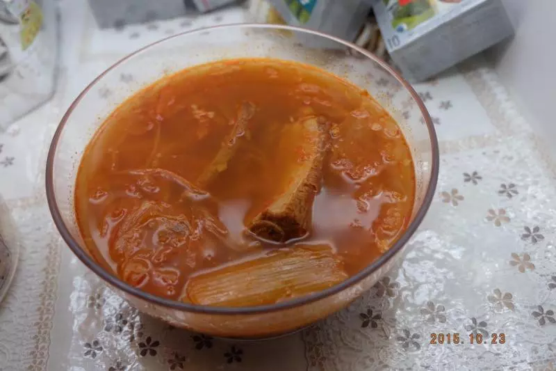 脊排泡菜湯