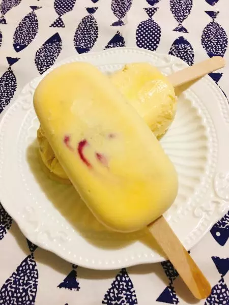 蓝莓芒果冰激淋