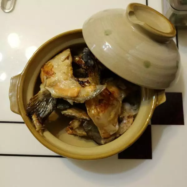中餐廳~砂鍋魚頭(張亮)