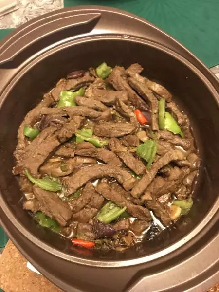 平鍋炒烤牛肉