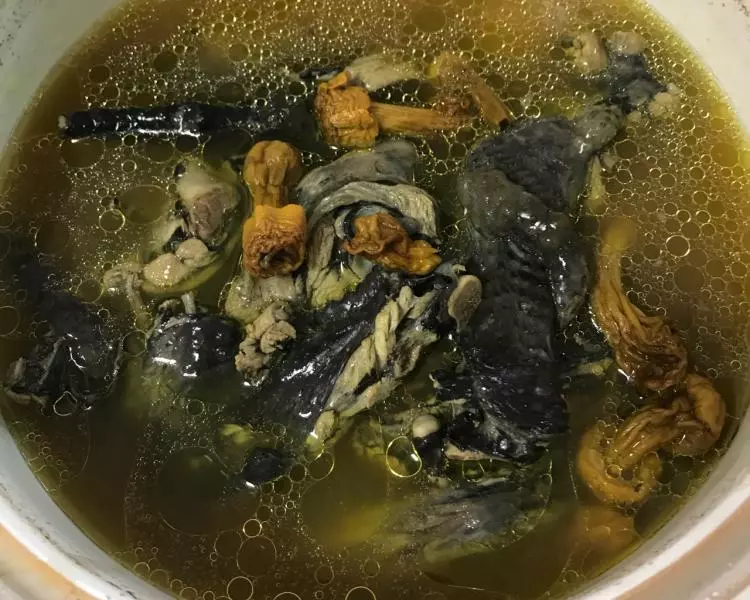 松茸烏雞湯