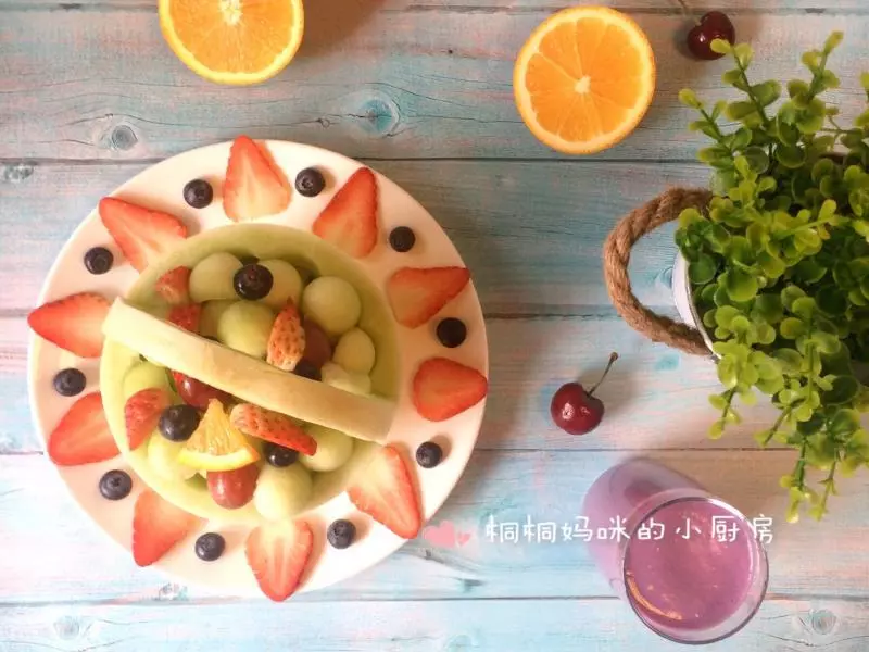 賞心悅目的哈密瓜水果籃子 | 餐桌上的一角風景
