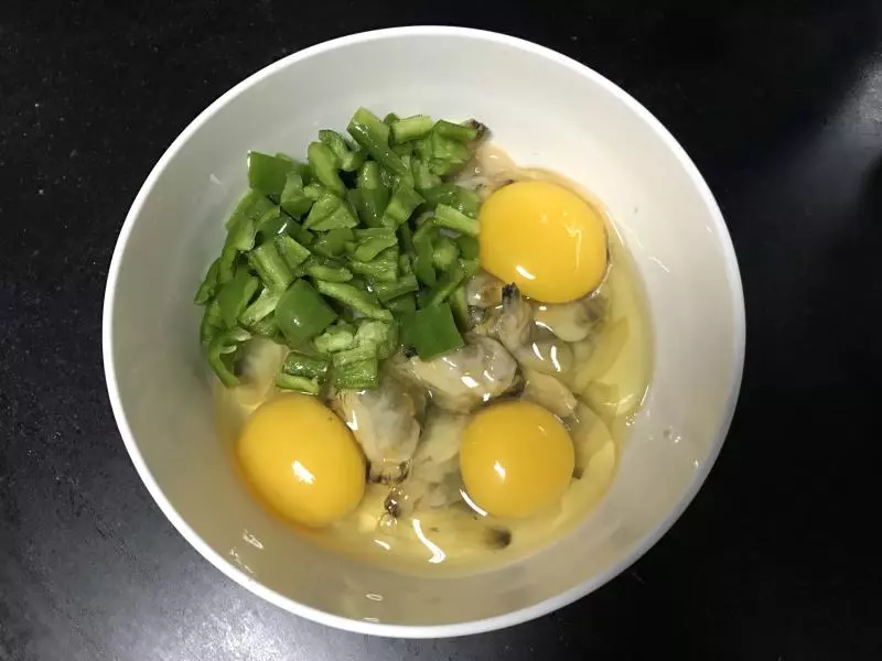 蚬子肉青椒炒鸡蛋