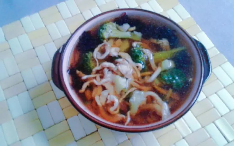 【开心吃练】鸡丝蘑菇紫菜汤
