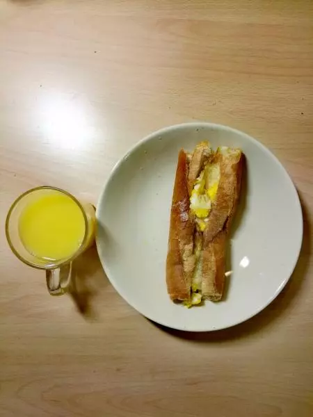 芝士鸡蛋法棍三明治