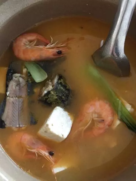 黃刺魚燉大蝦豆腐
