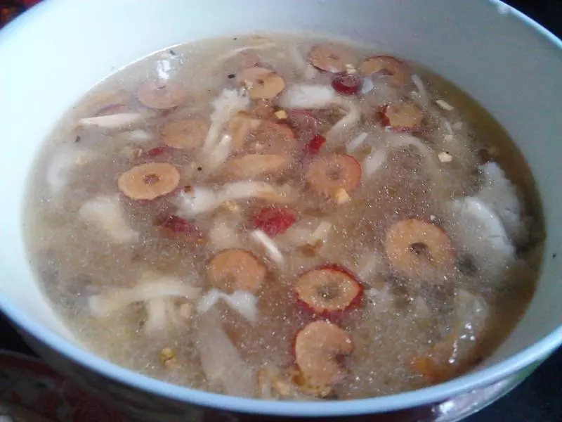 蘑菇红枣汤