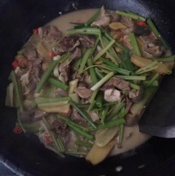 羊肉芹菜汤