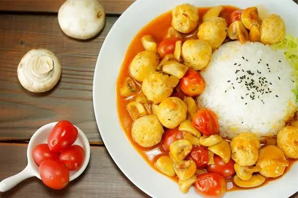 【微體兔菜譜】茄汁雞肉丸飯丨是你點的這份超級便當嗎？