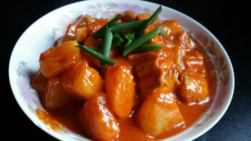 红咖喱鸡肉土豆(简易版)