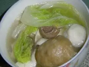 團圓飯丸子白菜湯