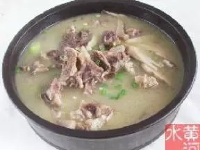 鸡腿菇炖牛尾