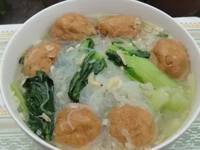 豆腐丸子粉丝汤