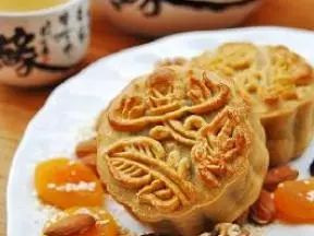 广式果仁月饼