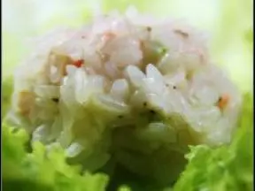鲜虾糯米什锦饭团