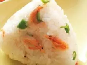 樱花虾饭团
