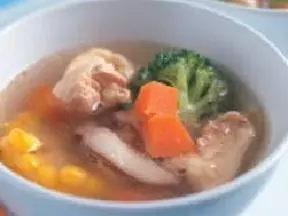 蔬菜鸡腿汤