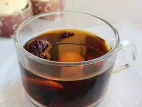 红枣姜片茶