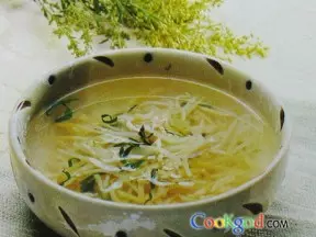 酸菜鸡丝汤
