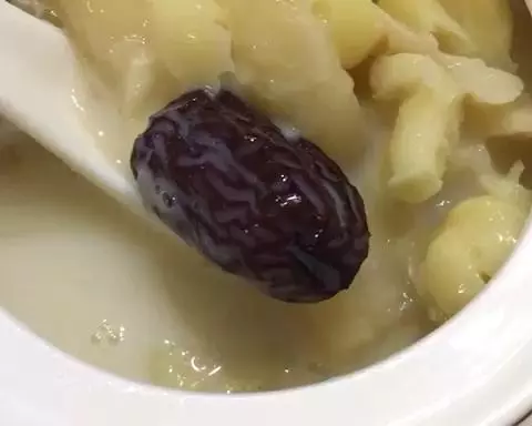 花膠燉牛奶