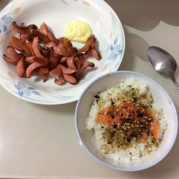 三文魚拌飯