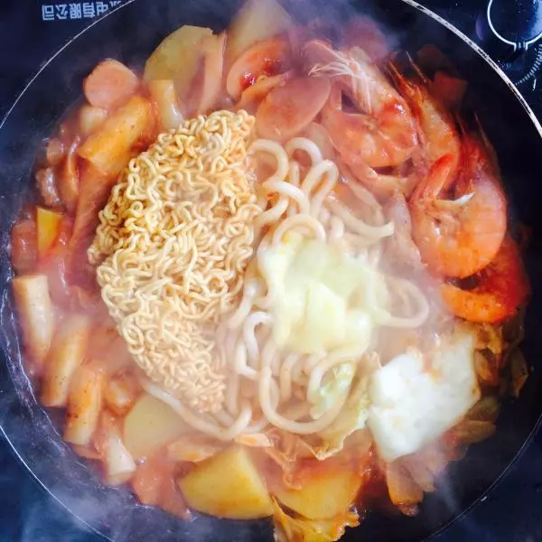韓式部隊雜燴鍋