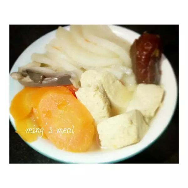 砂锅豆腐菌汤