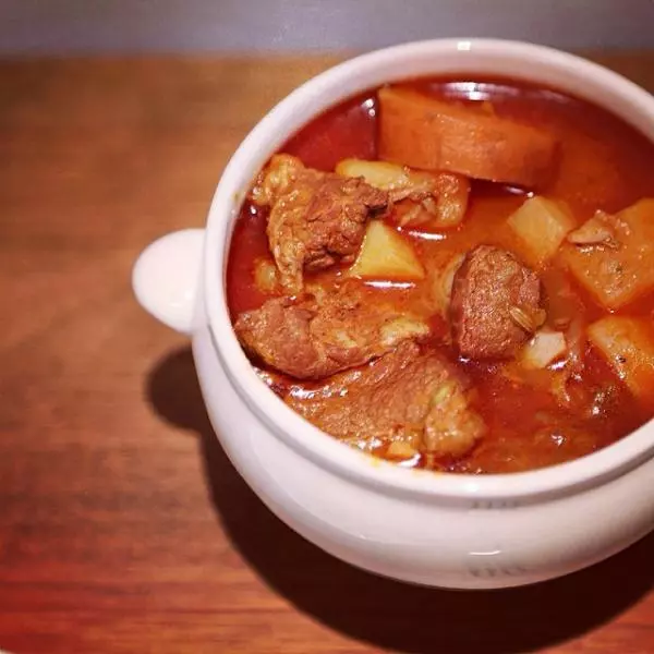 Goulash soup 匈牙利烩牛肉